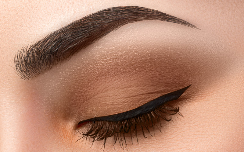 Permanent makeup eyebrows
